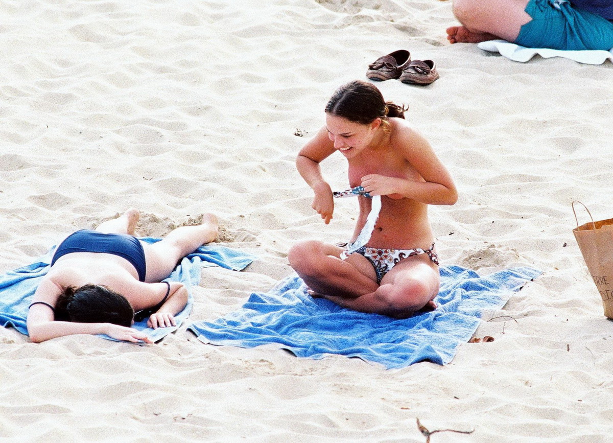 Natalie Portman Bikini Pictures