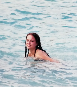 Natalie Portman Bikini Pictures